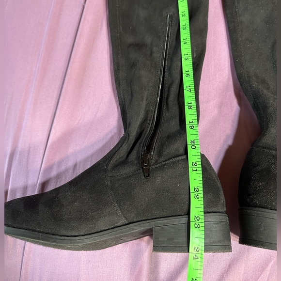 Super cute thigh high boots! With 1 inches heel! 7.5 best on brand - Picture 3 of 5
